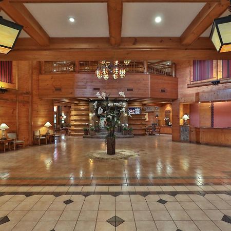 מלון באגויו The Manor At Camp John Hay מראה חיצוני תמונה